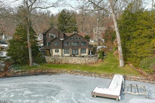 21 Oakwood Trl, Sparta, NJ 07871-1501