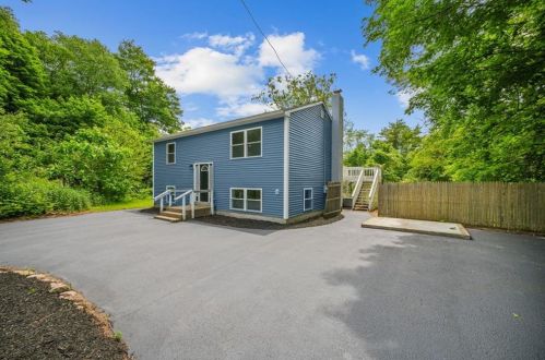 8 Clay St, Hopkinton RI  02804-1602 exterior