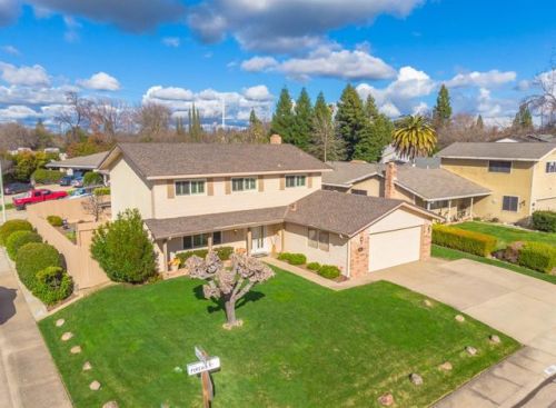 8201 Firewood Ct, Citrus Heights, CA 95662-3125