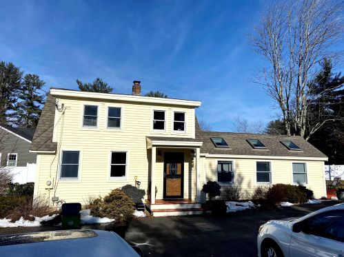 71 Old Rochester Rd, Dover, NH 03820-2100