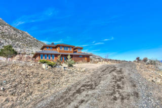 136 Pioneer Trl, Fredricksburg, CA 96120-9650
