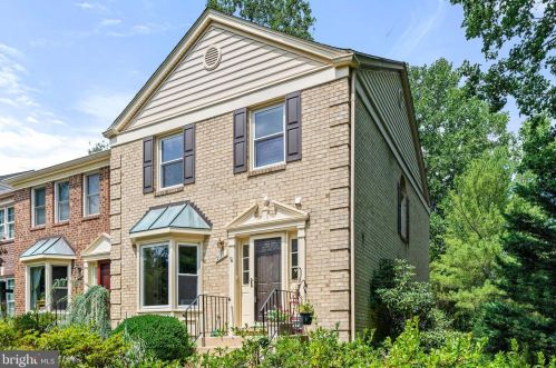 5111 Kenside Ct, Annandale, VA 22003-4371