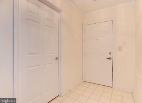 9131 Gracious End Ct, Columbia, MD 21046-2097
