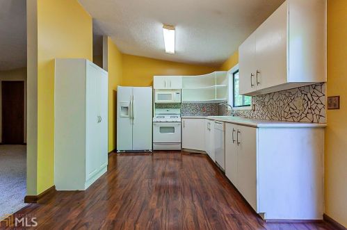 2585 Bankstone Dr, Marietta, GA 30064-4307