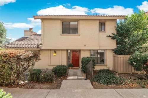 48 Del Prado Cir, Fairfield, CA 94533-1866