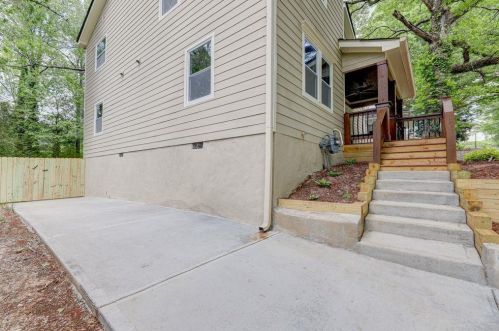 1753 Derry Ave, Atlanta GA  30310-1503 exterior