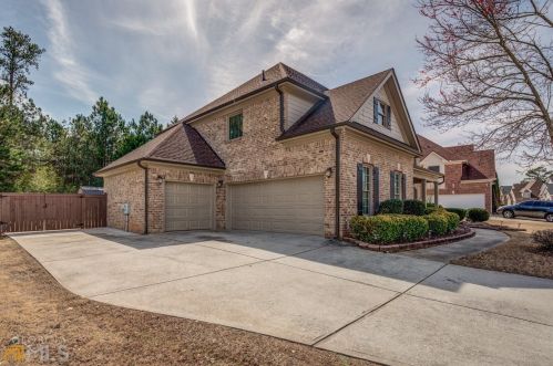 920 Arbor Dr, Loganville, GA 30052-8043