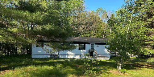 136 Riverside St, Carrabassett Valley, ME 04947-4311
