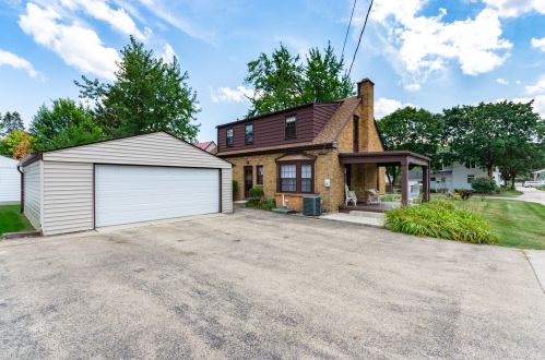 121 Home St, Sycamore IL  60178-2205 exterior