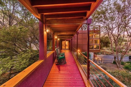 2025 Mt Vernon Ave, Riverside CA  92507-2528 exterior