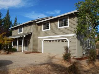 1801 American River Trl, Auburn Lake Trails, CA 95614-2138