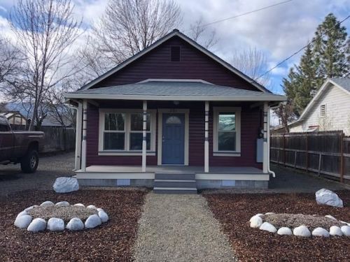 231 Gibson St, Talent, OR