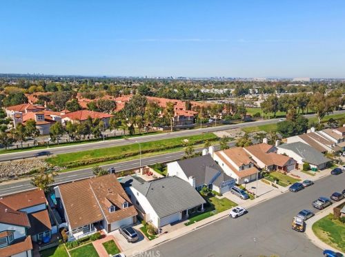 48 Carver, Irvine CA  92620-3319 exterior