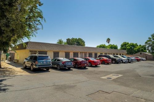 905 Sutter Ave, Modesto, CA 95351-3655