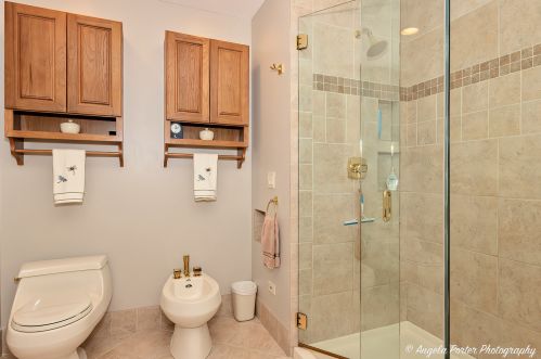 950 King Richards Ct, Bannockburn IL  60015-2627 exterior
