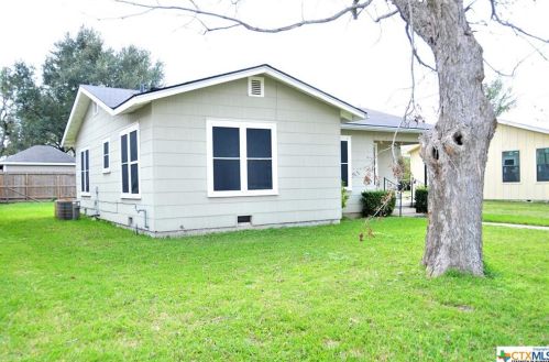 801 Buena Vista Ave, Victoria, TX 77901-4949