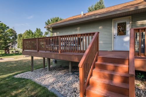 532 6th Ave, Otisco, MN 56093-3438