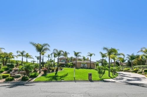 18003 Green Orchard Pl, Riverside CA  92508-8743 exterior