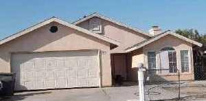 1641 5th Ave, Delano, CA 93215-4245