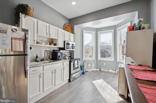 630 Chelten Ave, Philadelphia PA 19126-3824 exterior