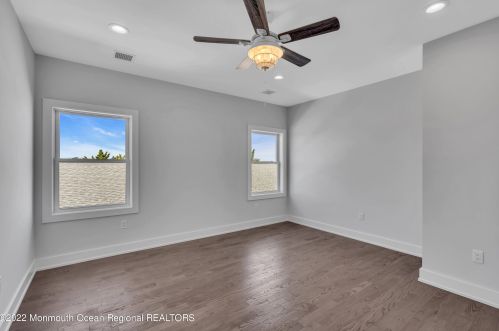 19 Sturgis Rd, Lavallette NJ 08735-2843 exterior