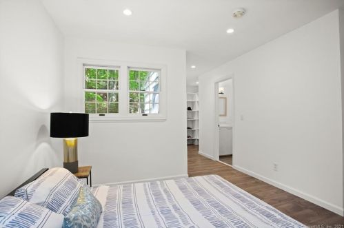 11 Eastwood Rd, Norwalk CT  06851-1111 exterior
