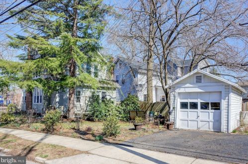 528 Redman Ave, Tavistock, NJ 08033-2614