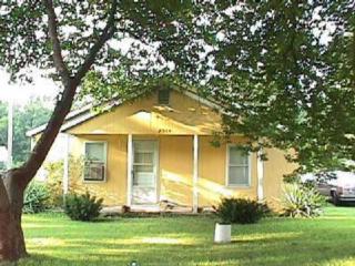 2514 Monroe St, Springfield MO  65802-4932 exterior