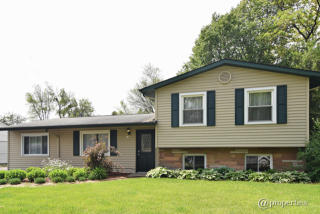 515 Redwood Rd, Lemont IL  60440-2502 exterior