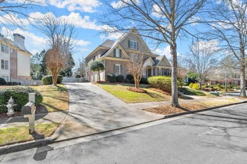 775 Allen Lake Ln, Suwanee, GA 30024-4166