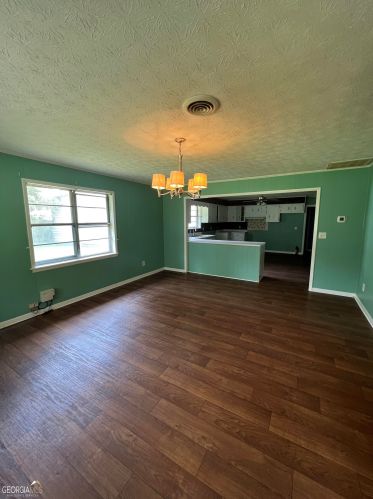 7 Railroad St, Adrian, GA 31002-4700