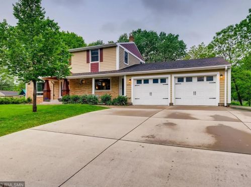 4201 Hazel St, Saint Paul, MN 55110-3818