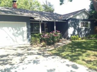 1204 Lincoln St, Fairfield CA  94533-4816 exterior