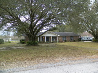 606 Bay Ave, Sand Hill, MS 39476-9663