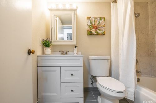 430 Girard St, San Francisco CA 94134-2110 exterior