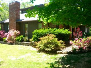 52 Wildwood Dr, Rogers, AR 72756-9286