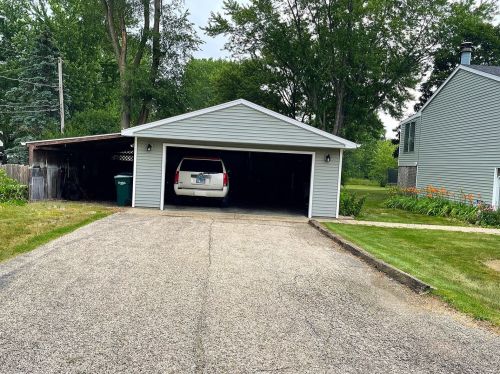 41171 2nd St, Antioch, IL 60002-2217