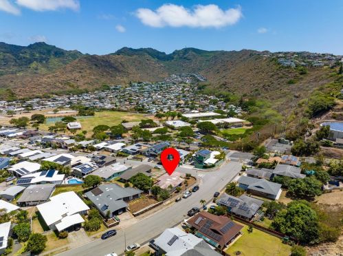 909 Aipo St, Honolulu HI  96825-2521 exterior