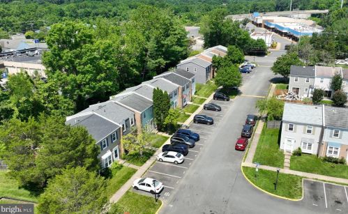 5824 Burke Manor Ct, Springfield VA  22015-3103 exterior