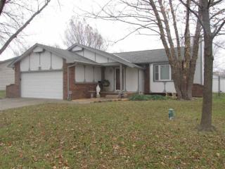 320 Mark Allen St, Wichita, KS 67212-5455