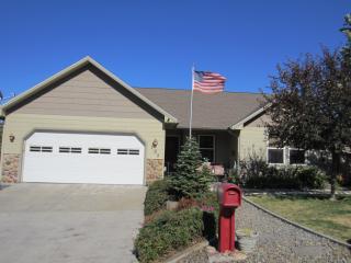 107 Highland Ct, Selah, WA 98942-1241
