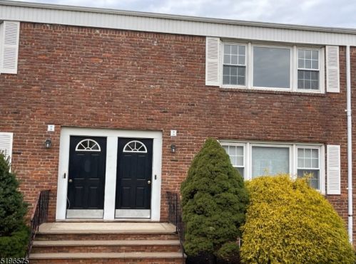 6 Columbia Dr, Bridgewater, NJ 08807-3406