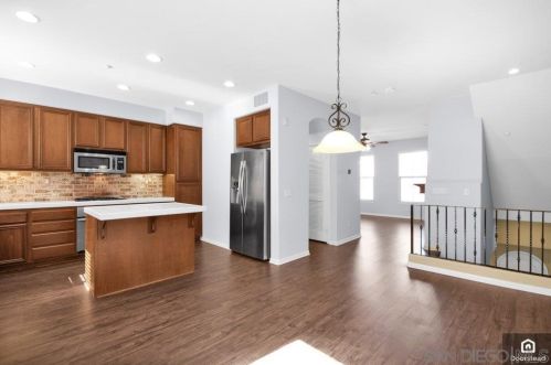 328 Bishop Dr, San Marcos, CA 92078-4371