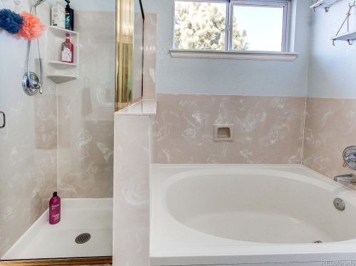 20695 Oxford Pl, Denver CO 80014-5137 exterior