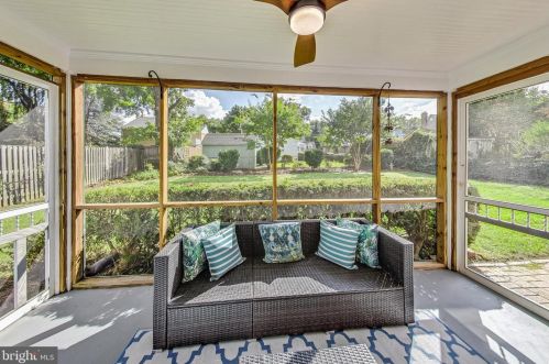 110 Granville Dr, Silver Spring MD 20901-3104 exterior