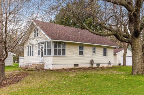 295 Chelsea St, Saint Paul MN  55115-2080 exterior