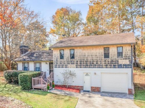 1813 County Line Rd, Lithia Springs, GA 30122-2211