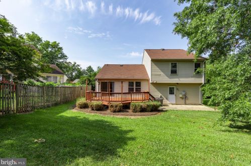 13422 Parcher Ave, Herndon, VA 20170-4032