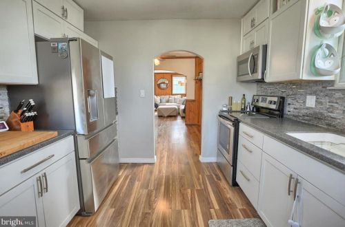 215 Cavalry Rd, Carlisle PA  17013-1606 exterior