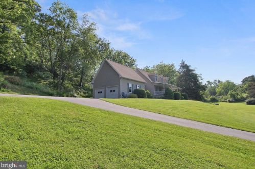 5 Water St, York, PA 17407-1009